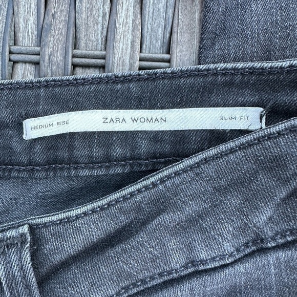 Zara Woman Medium Rise Slim Fit Deconstructed Black Skinny Jeans - Picture 11 of 16